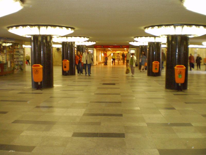 bp_2 027.JPG - The Astoria metro station